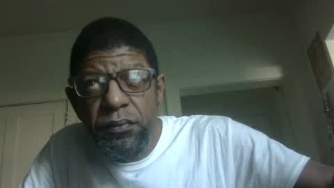 Snapshot of arteblazze chatting on November 4, 1:54 pm Arteblazze not daddy boy bitch or nigga online show from November 4, 1:54 pm