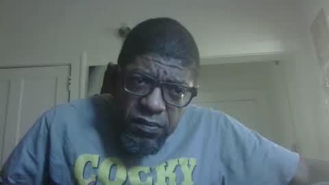 Snapshot of arteblazze chatting on November 17, 9:42 pm Arteblazze not daddy boy bitch or nigga online show from November 17, 9:42 pm