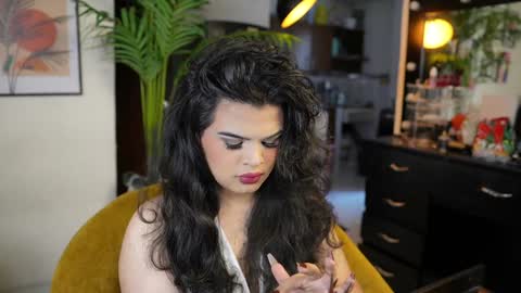 Snapshot of artechloe chatting on December 4, 8:18 pm Chloe online show from December 4, 8:18 pm