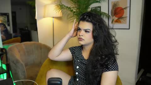 Snapshot of artechloe chatting on January 18, 10:06 pm Chloe online show from January 18, 10:06 pm