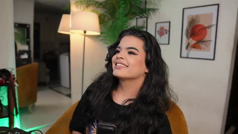 Snapshot of artechloe chatting on February 3, 6:02 am Chloe online show from February 3, 6:02 am