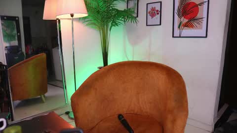 Snapshot of artechloe chatting on February 12, 1:19 am Chloe online show from February 12, 1:19 am