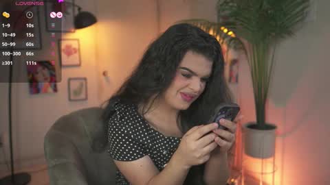 Snapshot of artechloe chatting on November 19, 7:03 pm Chloe online show from November 19, 7:03 pm