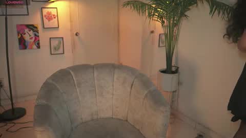 Snapshot of artechloe chatting on December 18, 12:06 am Chloe online show from December 18, 12:06 am