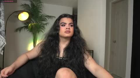 Chloe  online show from May 5, 2:08 am