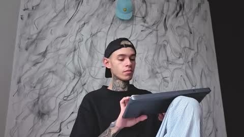   online show from October 10, 2:05 pm