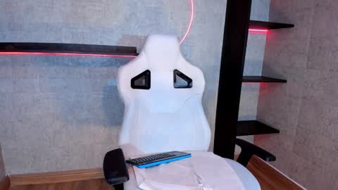 artemisablake online show from January 11, 12:33 am