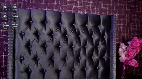 artemisablake online show from September 24, 5:38 pm