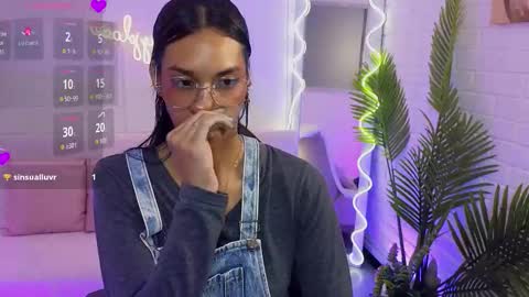Snapshot of artemiss_tay chatting on September 17, 7:37 pm artemiss_tay online show from September 17, 7:37 pm