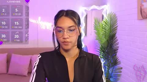 Snapshot of artemiss_tay chatting on October 13, 7:14 pm artemiss_tay online show from October 13, 7:14 pm