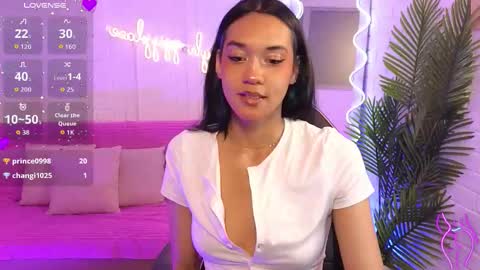 Snapshot of artemiss_tay chatting on October 14, 7:25 pm artemiss_tay online show from October 14, 7:25 pm