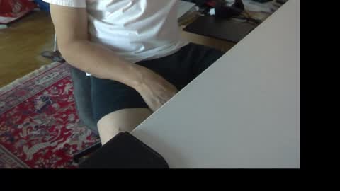 Snapshot of artesian99 chatting on May 23, 9:46 am artesian99 online show from May 23, 9:46 am
