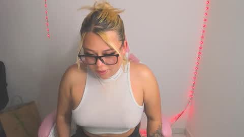 Val online show from February 11, 12:26 am