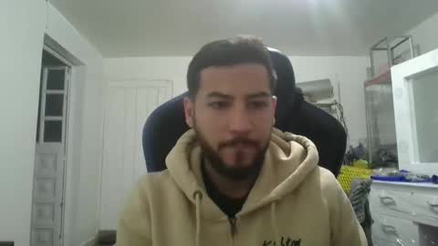 arthur1718 online show from December 2, 1:00 am