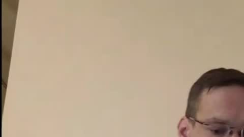 Snapshot of artii_sperm_shot chatting on April 8, 12:21 am artii_sperm_shot online show from April 8, 12:21 am