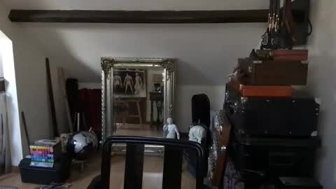 artisterotic online show from April 18, 2:54 pm