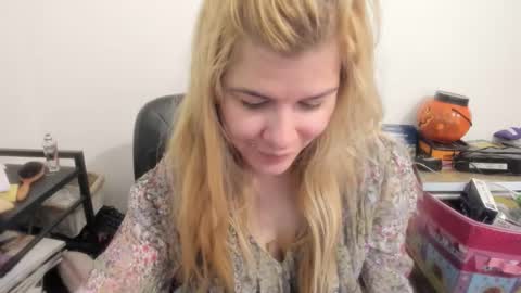 MIA online show from April 25, 11:13 am