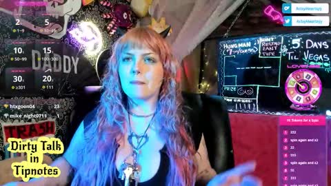 ArtsyHeartsyy online show from March 10, 1:10 am