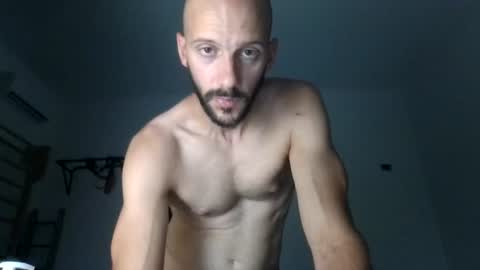 Snapshot of artur833 chatting on July 14, 8:25 pm artur833 online show from July 14, 8:25 pm