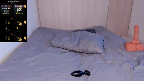 arturguy01 online show from October 4, 11:58 pm