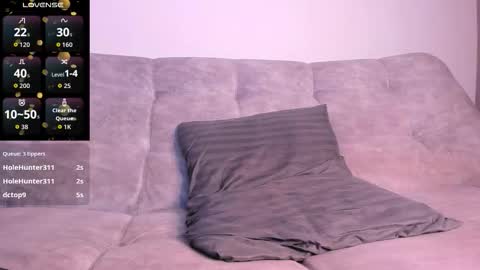 arturguy01 online show from November 27, 8:22 pm