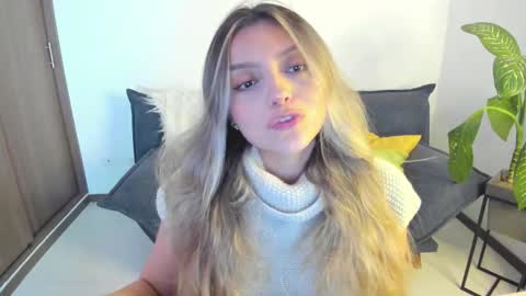 Zahaara online show from December 13, 8:25 pm