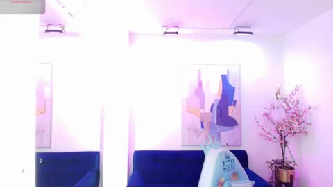 ARY.  online show from April 22, 11:23 am