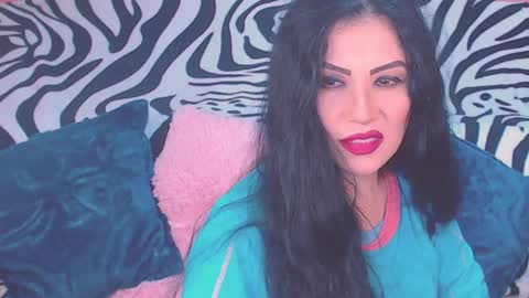 Snapshot of ary_z chatting on October 12, 2:32 am Ary online show from October 12, 2:32 am