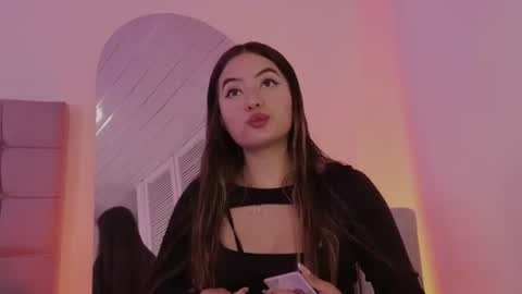 arycooper_ online show from June 8, 2:17 pm