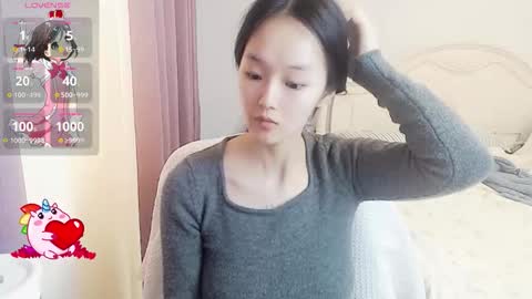 Snapshot of arylia_3 chatting on October 26, 3:12 am Lily online show from October 26, 3:12 am