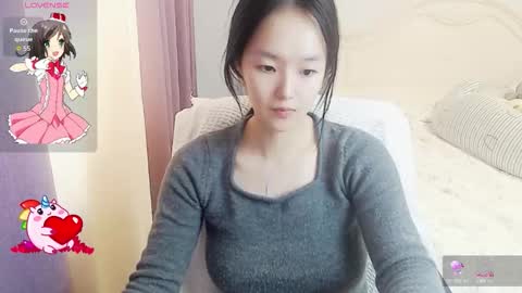 Snapshot of arylia_3 chatting on October 31, 3:29 am Lily online show from October 31, 3:29 am