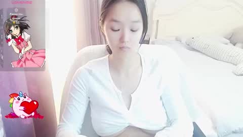 Snapshot of arylia_3 chatting on November 19, 3:28 am Lily online show from November 19, 3:28 am