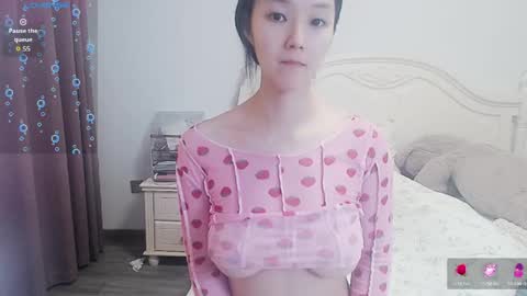 Snapshot of arylia_3 chatting on May 23, 3:45 am Lily online show from May 23, 3:45 am
