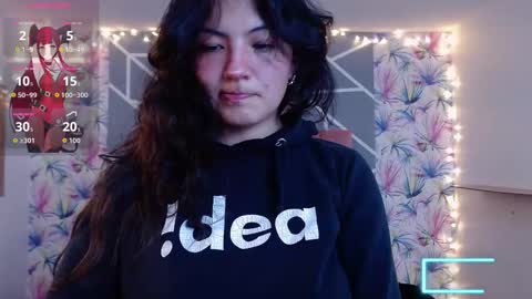 Snapshot of asaray_t chatting on November 13, 11:36 pm Saray online show from November 13, 11:36 pm