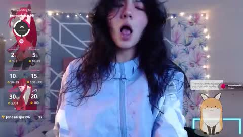 Snapshot of asaray_t chatting on November 15, 12:52 am Saray online show from November 15, 12:52 am