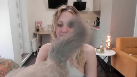 Snapshot of ash1y chatting on April 5, 5:04 am Ashley but u can call me Ash im living with neighbor we just friends pls dont ask we not couple online show from April 5, 5:04 am