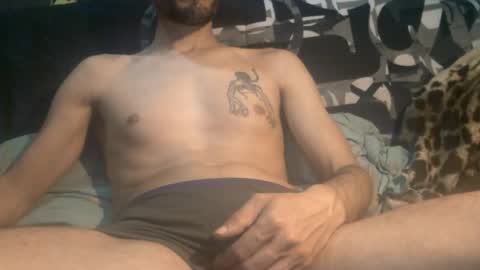 Snapshot of ash590 chatting on May 22, 10:59 pm Ash590 online show from May 22, 10:59 pm
