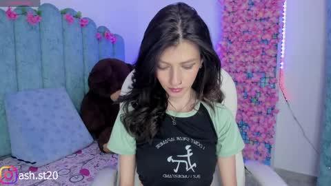 Snapshot of ash_20_ chatting on May 19, 4:57 pm A S H online show from May 19, 4:57 pm