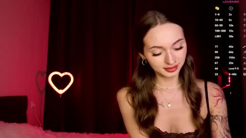Snapshot of ash__care chatting on June 25, 7:07 pm Alice online show from June 25, 7:07 pm