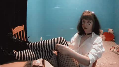 Ash online show from October 1, 9:54 pm