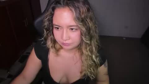 Snapshot of ash_smith1 chatting on November 26, 10:55 pm ash_smith1 online show from November 26, 10:55 pm