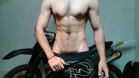 ash_wingrant online show from October 13, 9:31 am