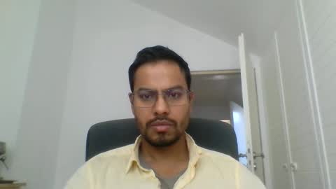 Snapshot of asharma1984xyz chatting on June 8, 6:58 am asharma1984xyz online show from June 8, 6:58 am