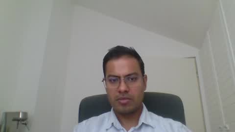 Snapshot of asharma1984xyz chatting on June 9, 9:21 am asharma1984xyz online show from June 9, 9:21 am