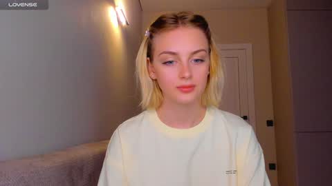 your pretty Ashley online show from December 7, 5:42 pm