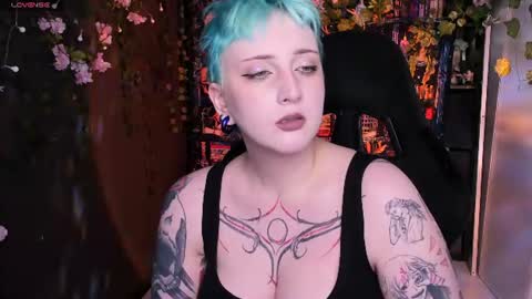 Snapshot of asheluck chatting on July 19, 7:12 am AshleyAshe online show from July 19, 7:12 am