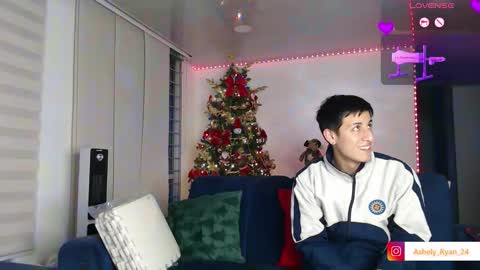 Ashley And Ryan  online show from November 19, 10:43 pm