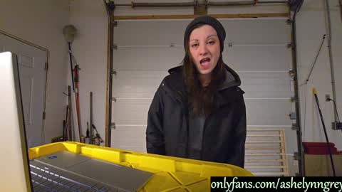 Snapshot of ashelynngrey1986 chatting on February 9, 3:53 am Ashelynn Grey online show from February 9, 3:53 am