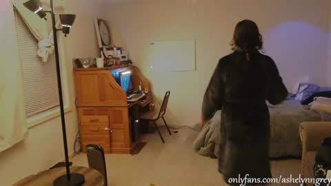 Snapshot of ashelynngrey1986 chatting on February 15, 8:54 am Ashelynn Grey online show from February 15, 8:54 am