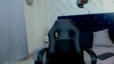   Asher  online show from April 22, 8:21 pm